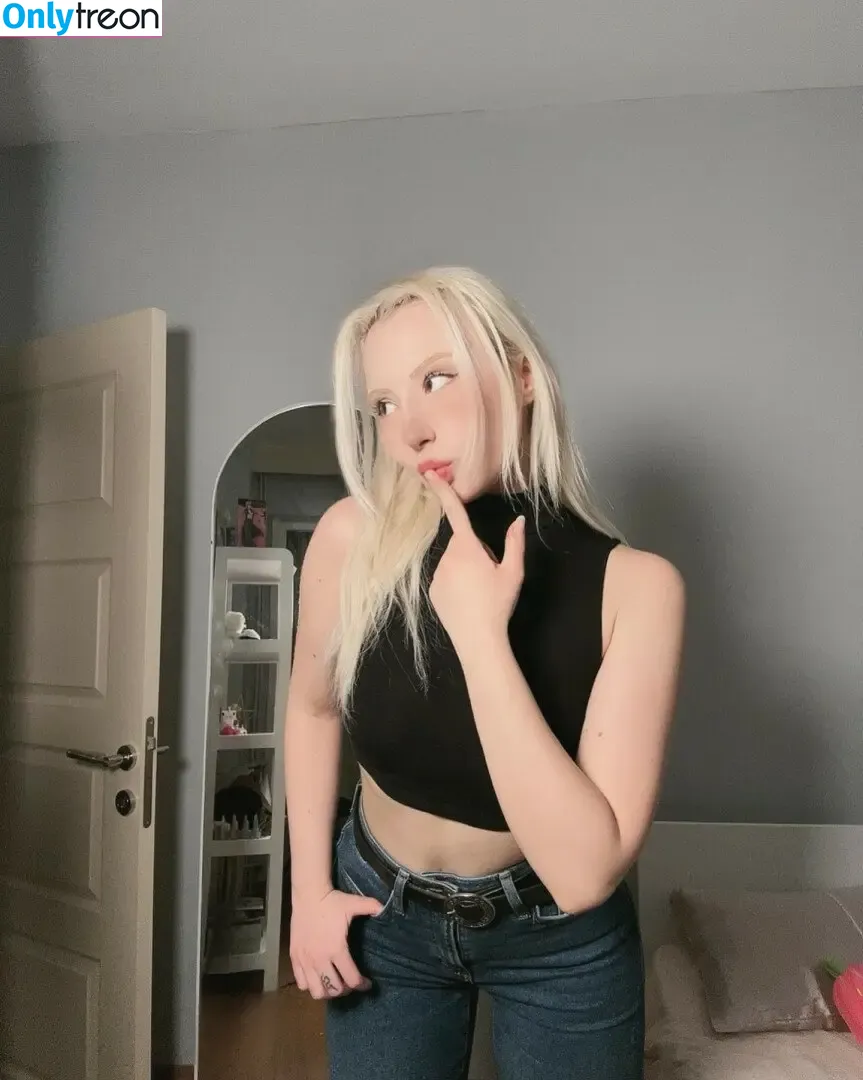 stassianova nude photo #0025 (Anna)