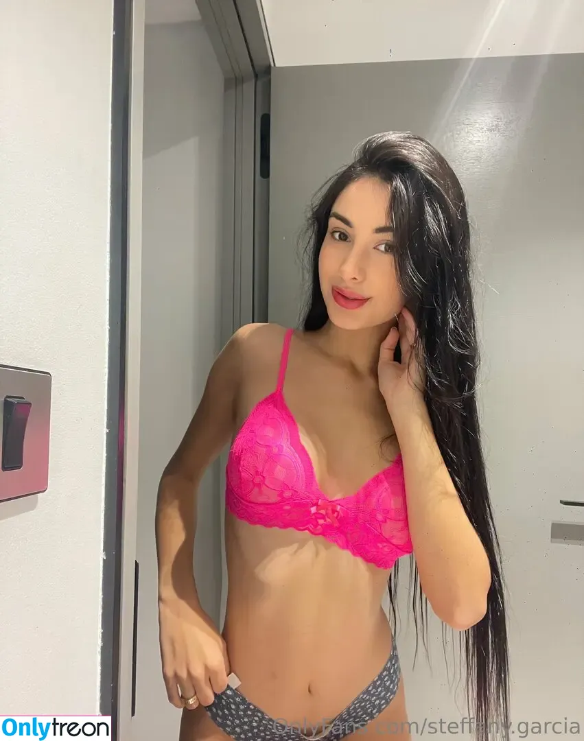 Steffany Garcia nude photo #0025 (itssteffanygarcia / steffany.garcia)