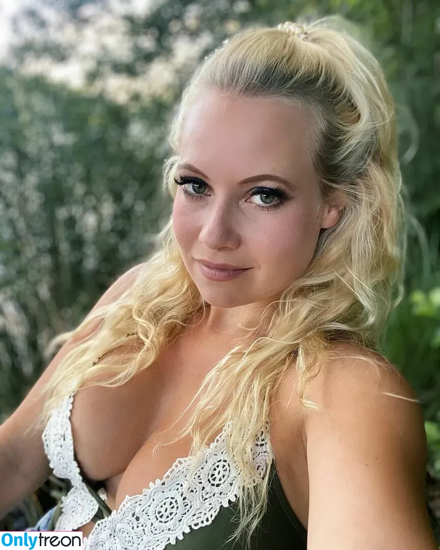 Steffi Landerer nude photo #0007 (steffymetal)