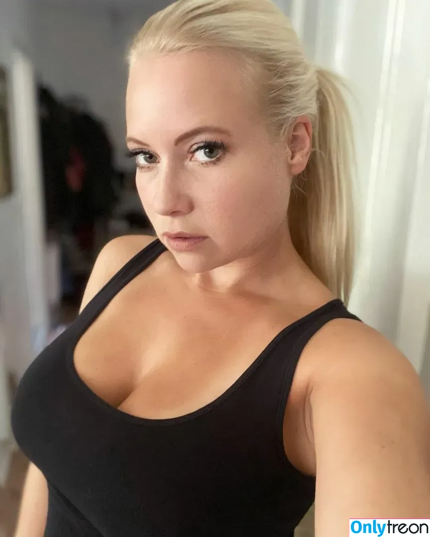 Steffi Landerer nude photo #0014 (steffymetal)