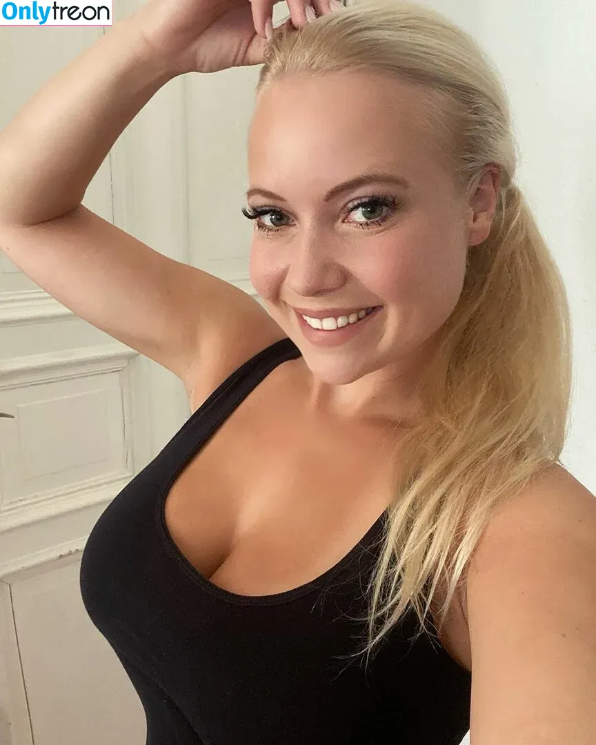 Steffi Landerer nude photo #0015 (steffymetal)