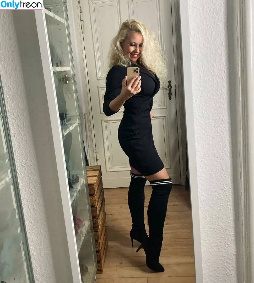 Steffi Landerer nude photo #0103 (steffymetal)