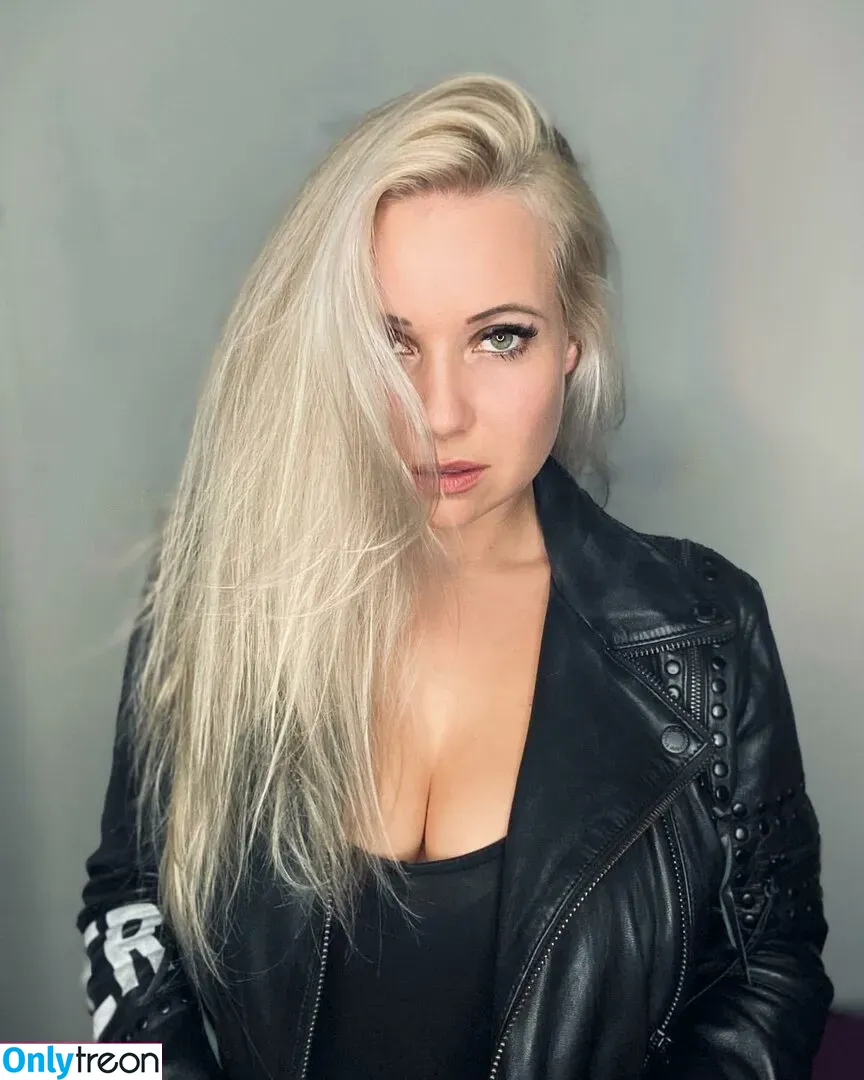 Steffi Landerer nude photo #0105 (steffymetal)