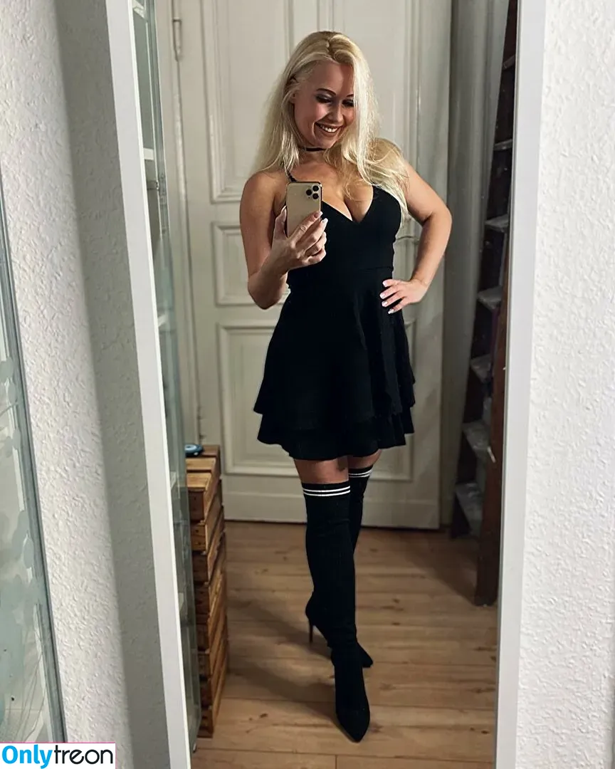 Steffi Landerer nude photo #0122 (steffymetal)
