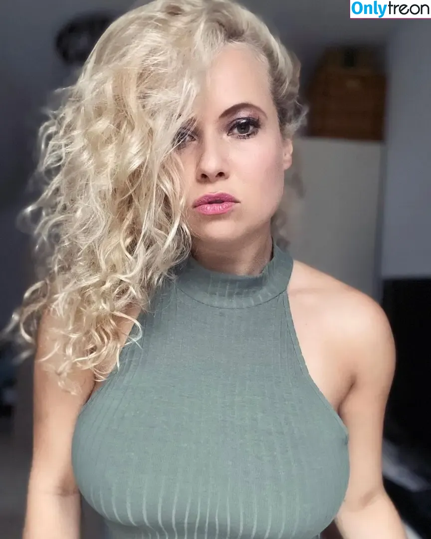 Steffi Landerer nude photo #0422 (steffymetal)