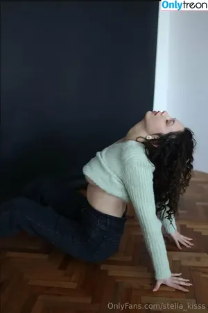  nude photo #0005
