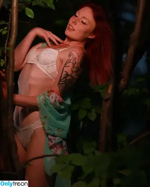 Stephanie Pluim / carbunny97 / ssmodelling97 nude photo #0006