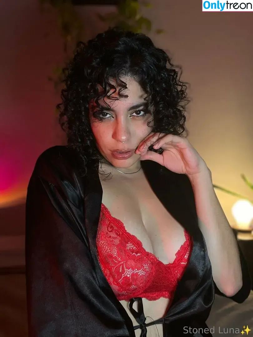stonedluna nude photo #0078 (lunaisstoned)