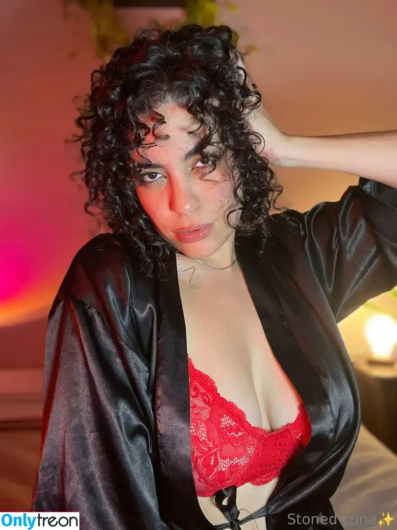 stonedluna nude photo #0082 (lunaisstoned)