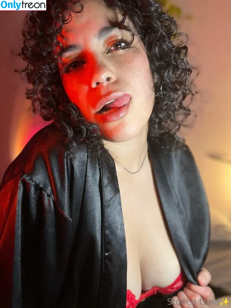 stonedluna nude photo #0087 (lunaisstoned)