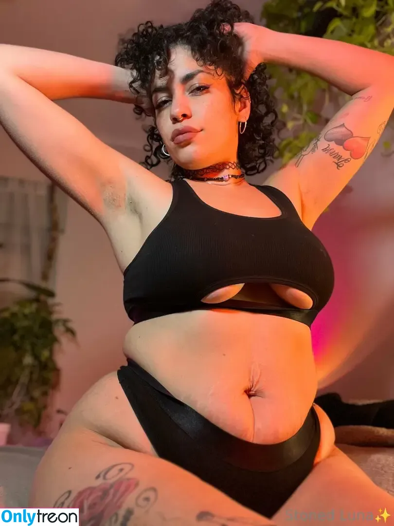 stonedluna nude photo #0094 (lunaisstoned)
