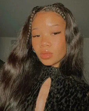 Storm Reid / stormikush / stormreid nude photo #0032