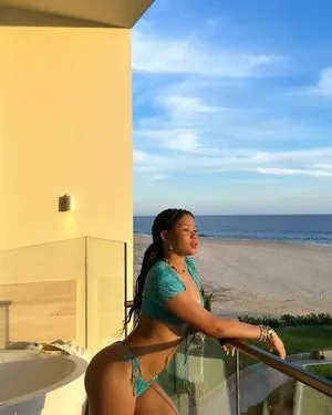 Storm Reid / stormikush / stormreid nude photo #0048