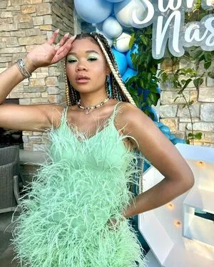 Storm Reid / stormikush / stormreid nude photo #0052