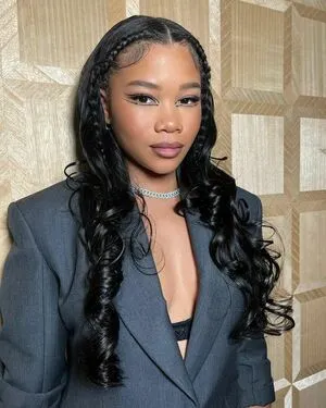 Storm Reid / stormikush / stormreid nude photo #0094