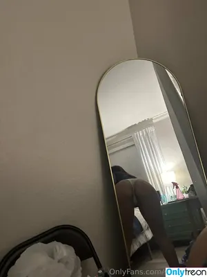 stormidayy / thestormiday nude photo #0002