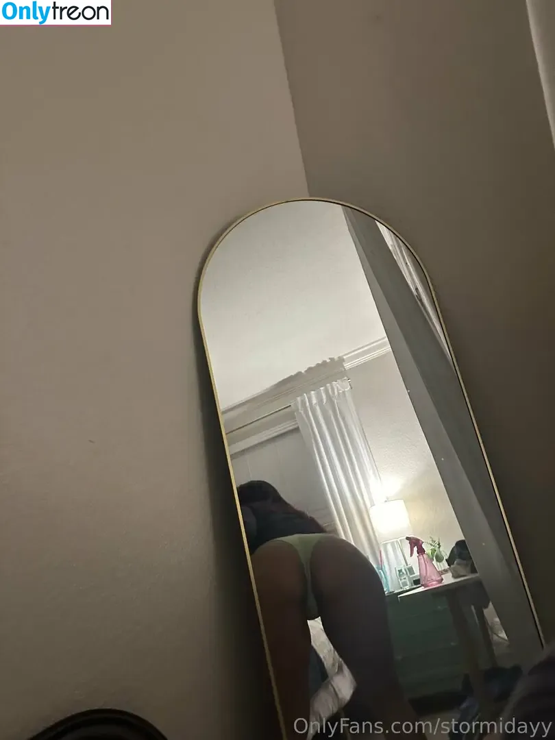 stormidayy nude photo #0003 (thestormiday)