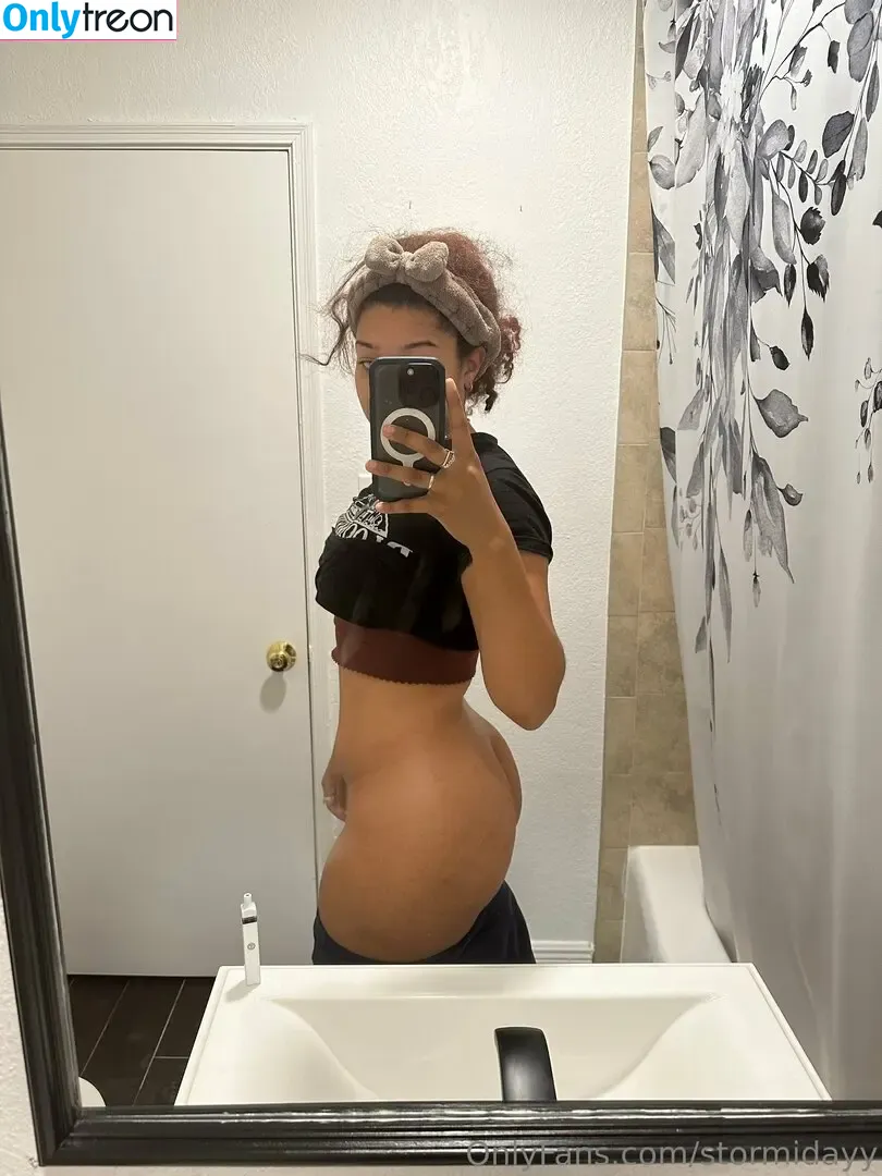 stormidayy nude photo #0049 (thestormiday)