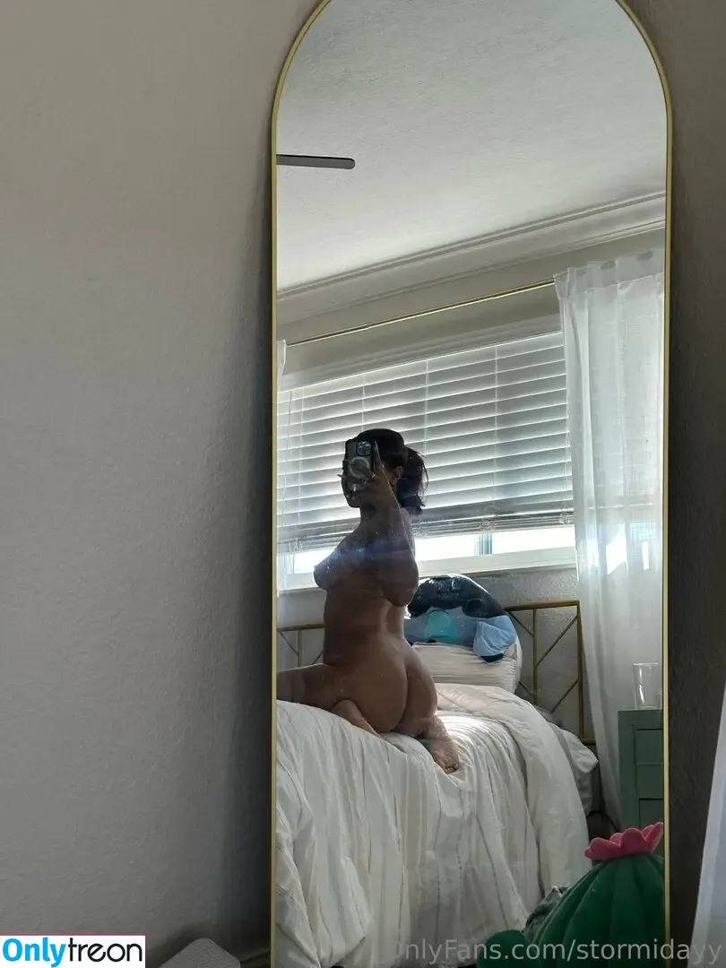 stormidayy nude photo #0050 (thestormiday)