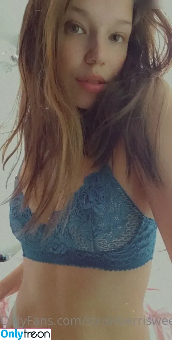 StrawberrisSweetv nude photo #0010 (strawberrisweetv)