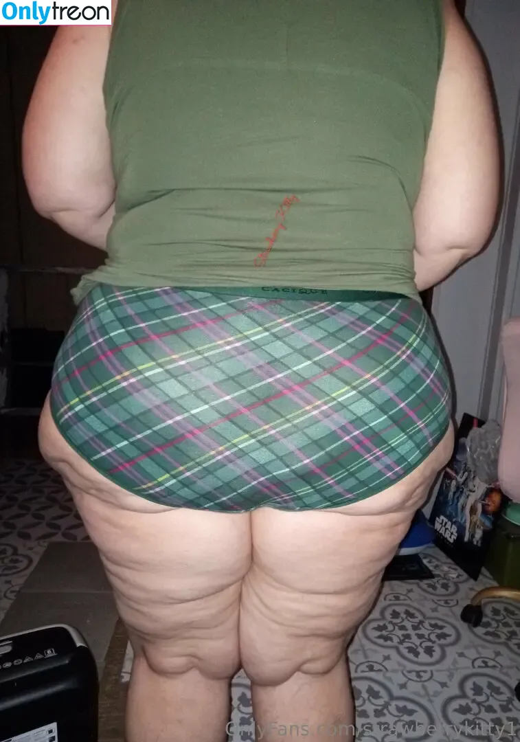 strawberrykitty1 nude photo #0020 (strawberrykitty88)