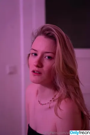 stunningemily / ASMR Emily / stunning.emilly nude photo #0014