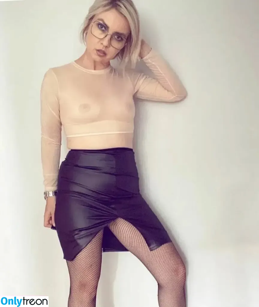 Stylova76 nude photo #0006 (Stylova76)