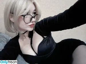 su_ga_r_ik / sugarsontop nude photo #0009