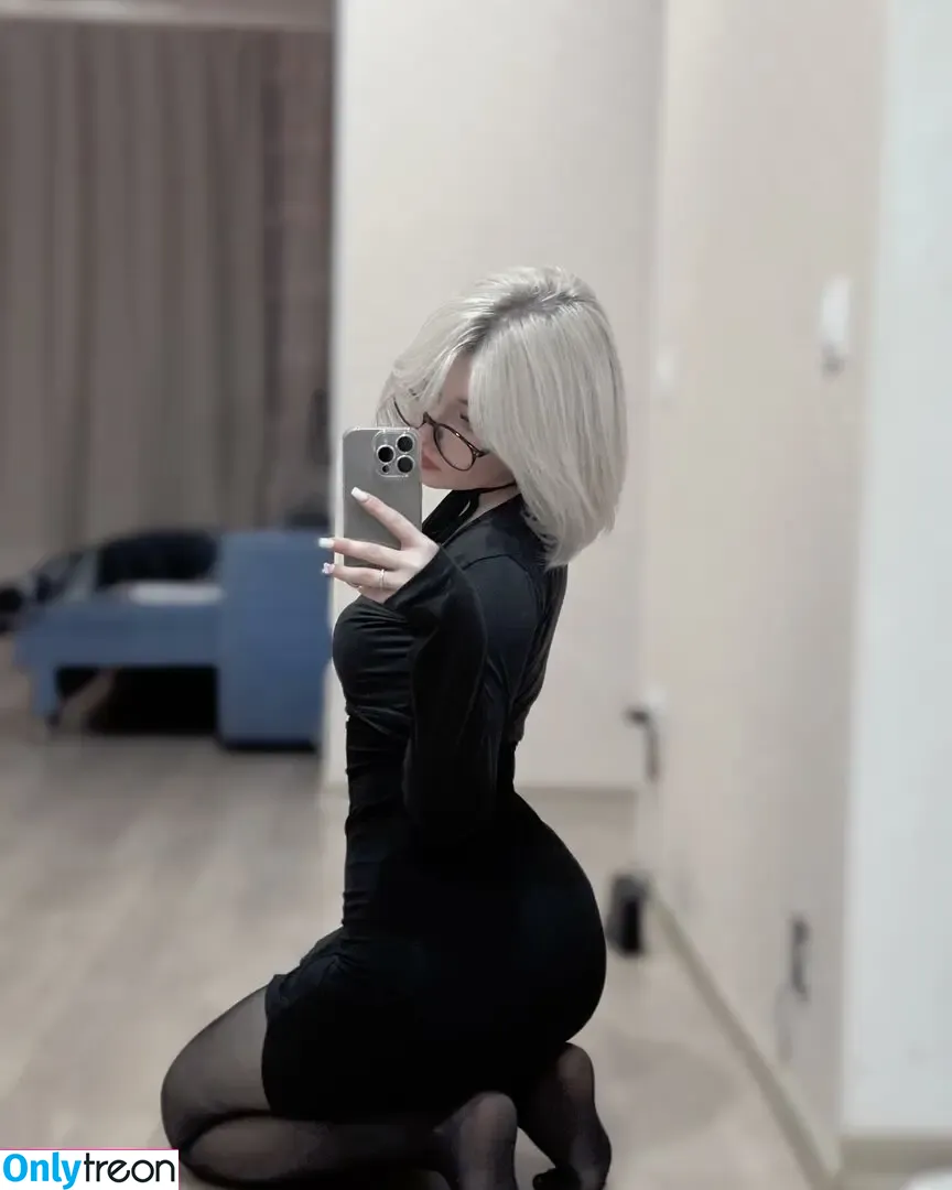 su_ga_r_ik nude photo #0013 (sugarsontop)