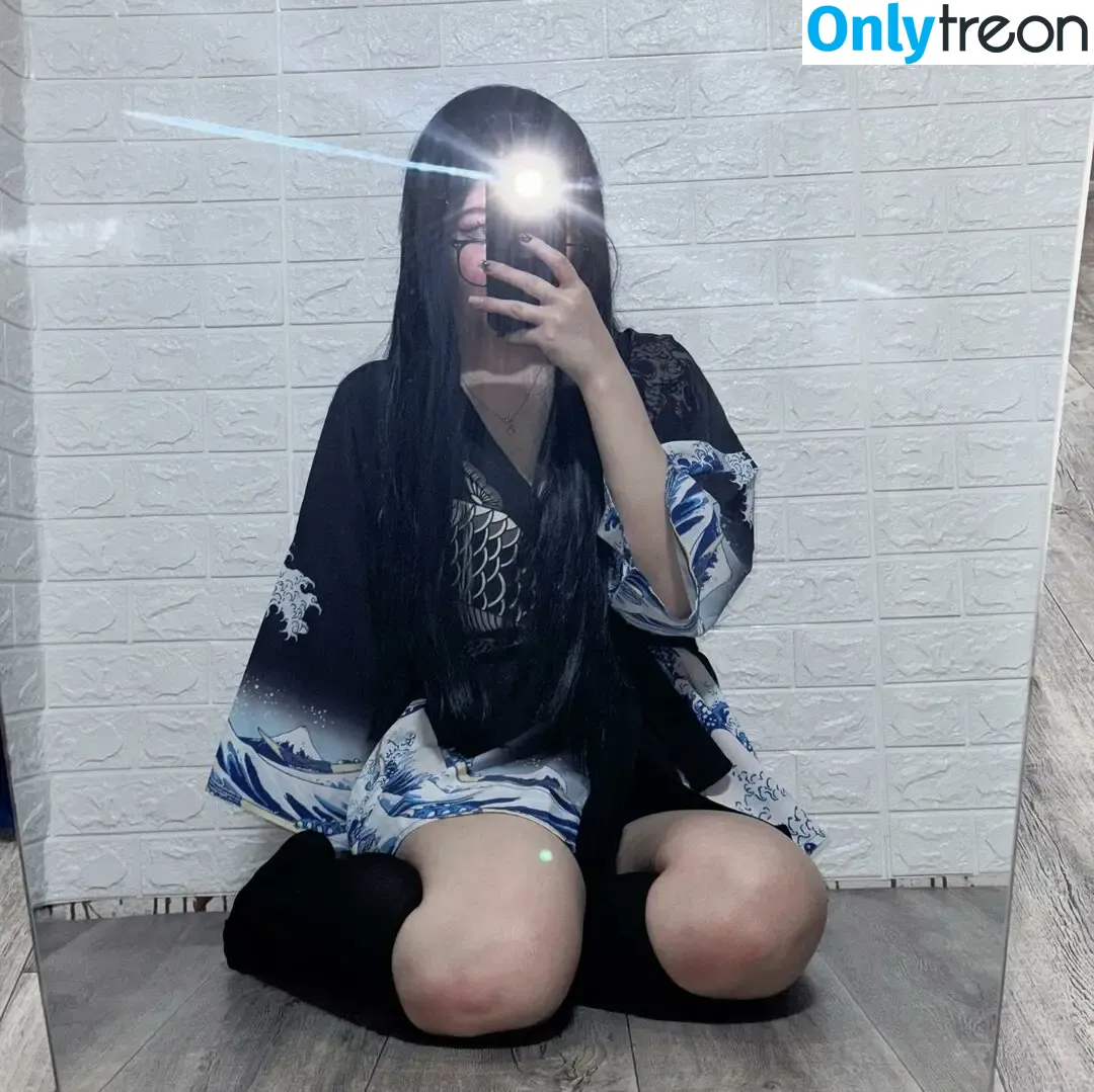 su_ga_r_ik nude photo #0033 (sugarsontop)
