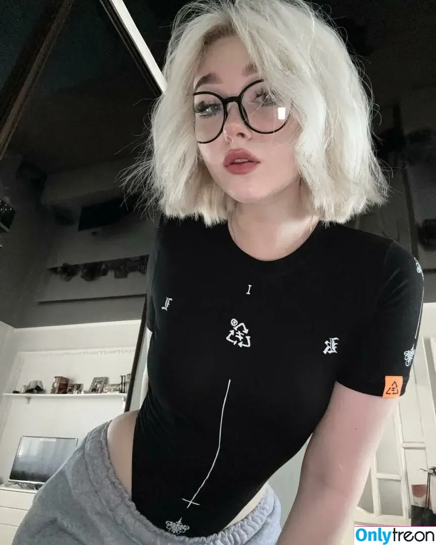 su_ga_r_ik nude photo #0047 (sugarsontop)