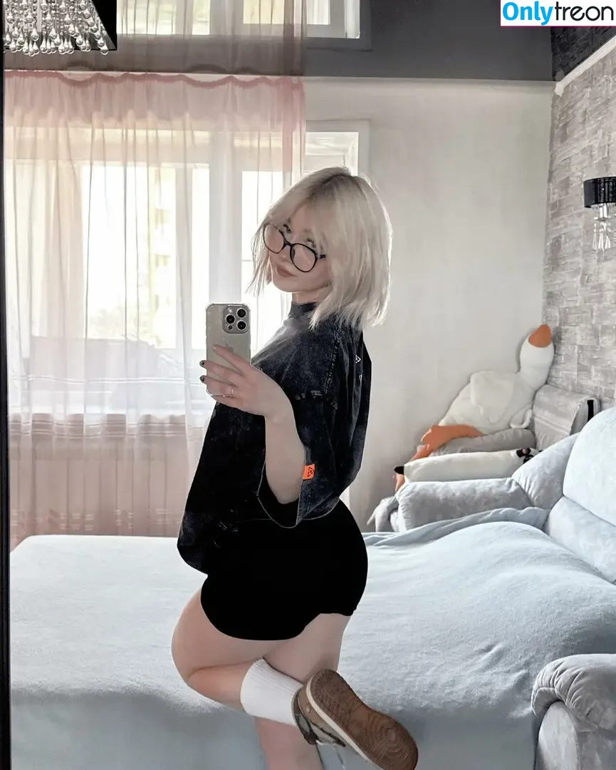 su_ga_r_ik nude photo #0050 (sugarsontop)