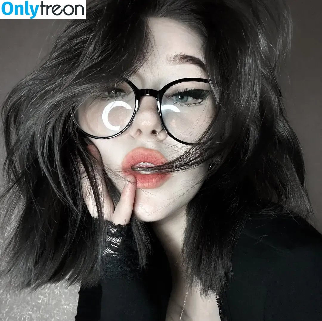 su_ga_r_ik nude photo #0086 (sugarsontop)