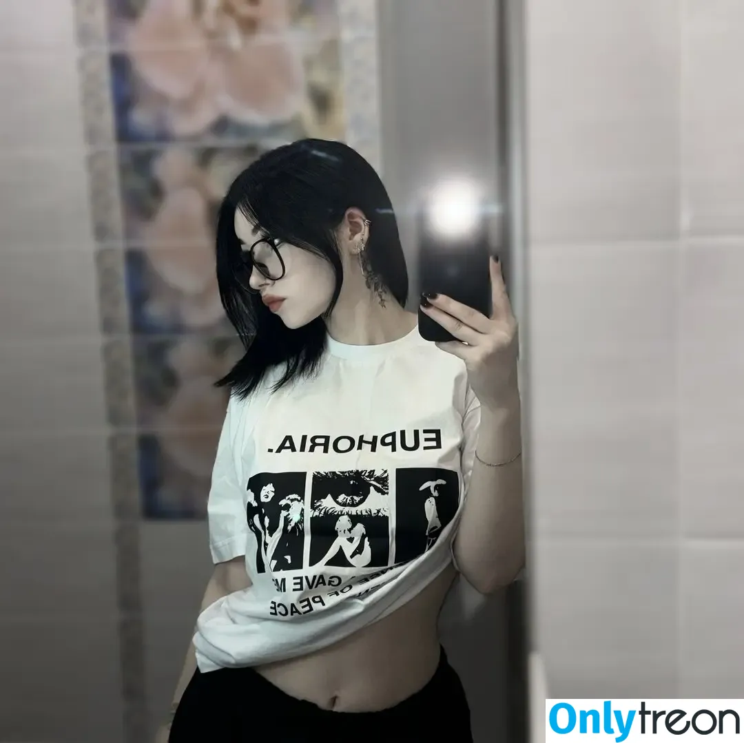 su_ga_r_ik nude photo #0173 (sugarsontop)