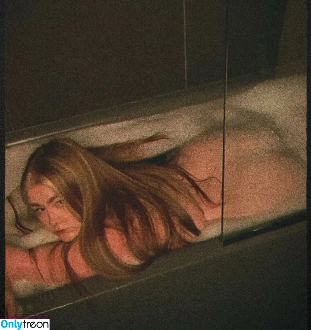 Subbunnyyyy nude photo #0002 (Subbunnyyyy)