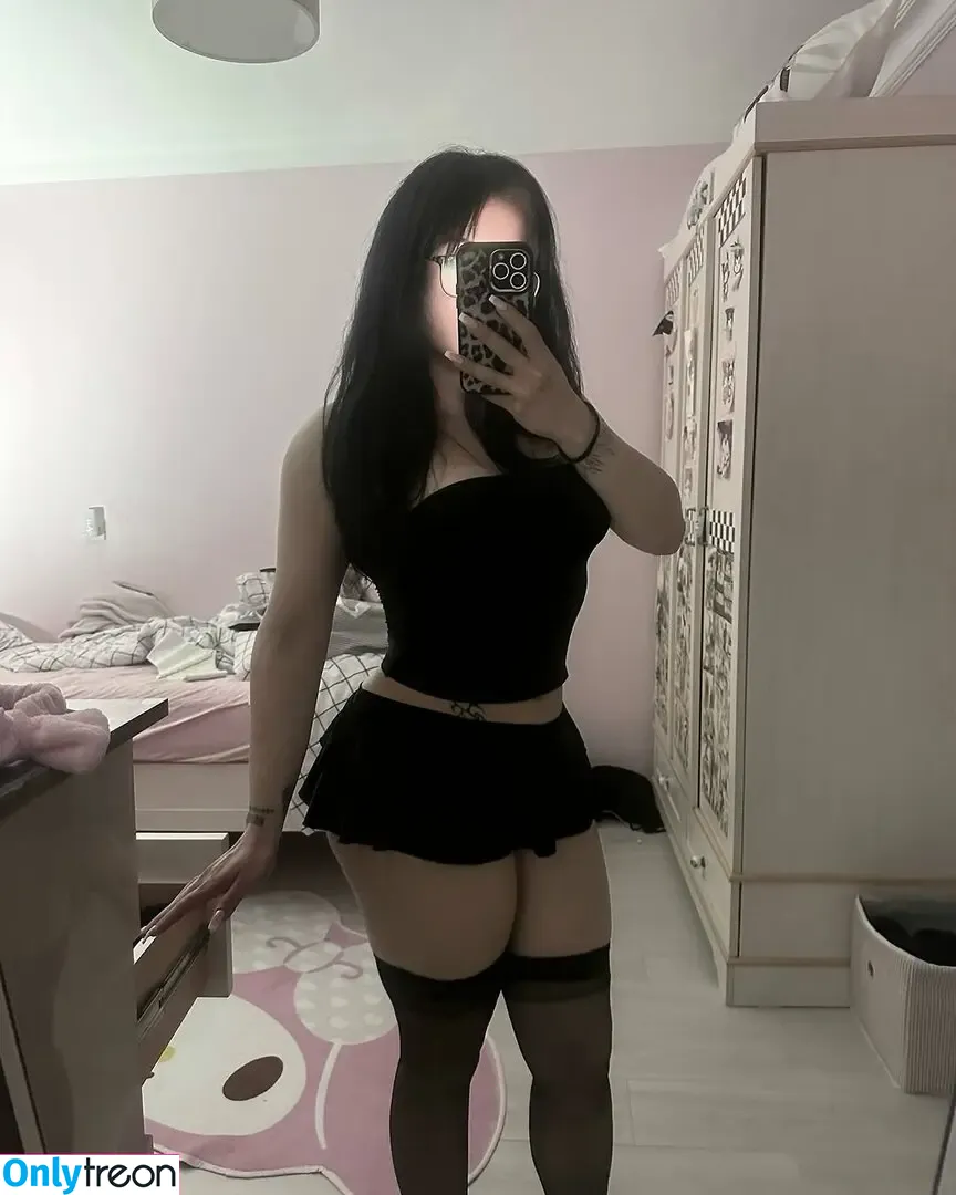 Sudemwah nude photo #0173 (Sude Akar / sudemwahw)