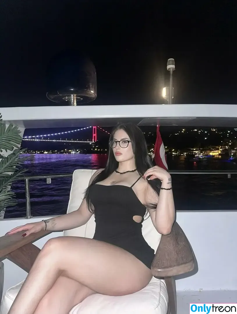 Sudemwah nude photo #0180 (Sude Akar / sudemwahw)