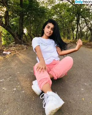 Suhana Khan / __suhuuu__ nude photo #0192