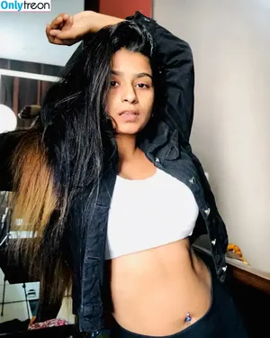 Suhana Khan / __suhuuu__ nude photo #0206