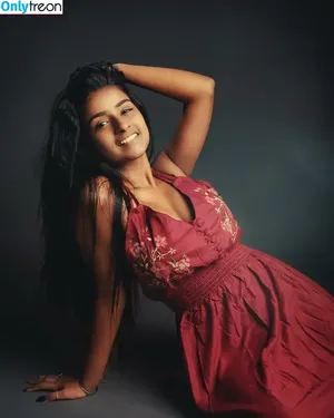 Suhana Khan / __suhuuu__ nude photo #0213
