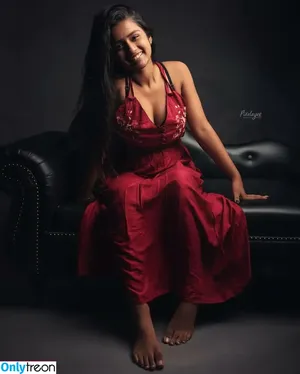 Suhana Khan / __suhuuu__ nude photo #0220