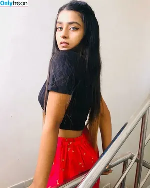 Suhana Khan / __suhuuu__ nude photo #0229