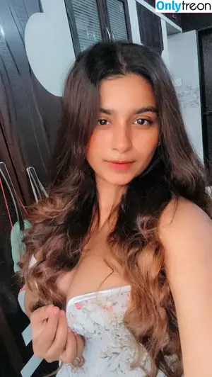 Suhana Khan / __suhuuu__ nude photo #0318