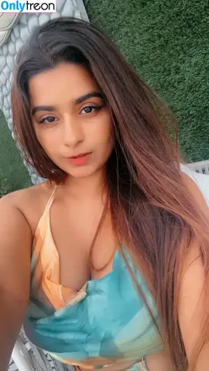 Suhana Khan / __suhuuu__ nude photo #0344