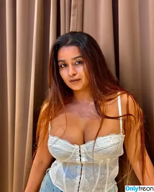 Suhana Khan / __suhuuu__ nude photo #0382