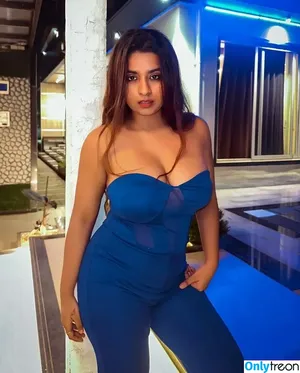 Suhana Khan / __suhuuu__ nude photo #0395
