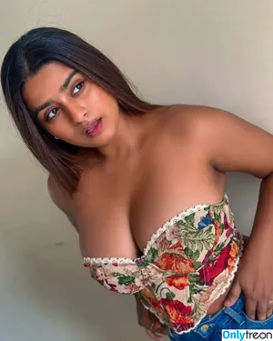 Suhana Khan / __suhuuu__ nude photo #0426