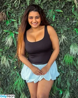 Suhana Khan / __suhuuu__ nude photo #0440