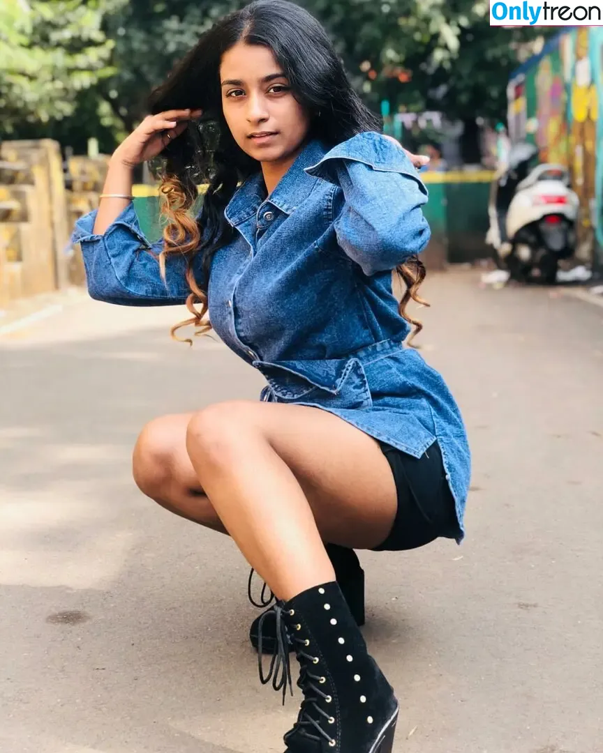 Suhana Khan nude photo #0161 (__suhuuu__)