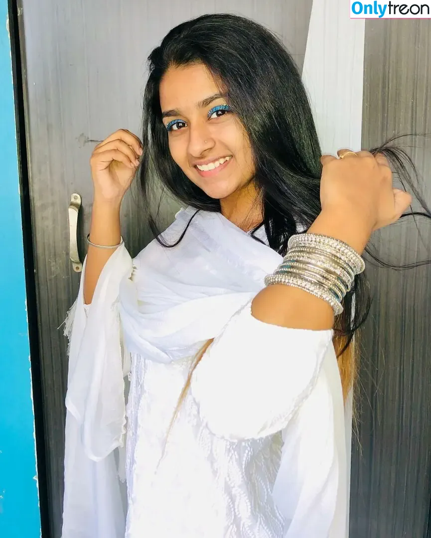 Suhana Khan nude photo #0165 (__suhuuu__)